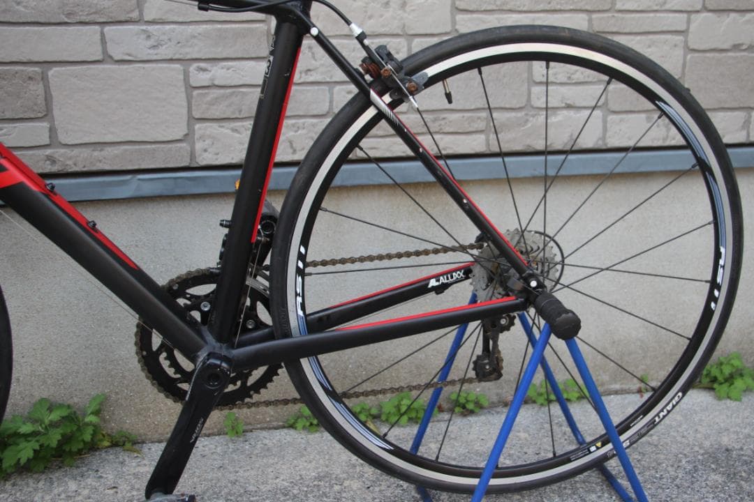 引き取り限定♪人気のGIANT♪DEFY♪軽量アルミフレームロードバイク♪