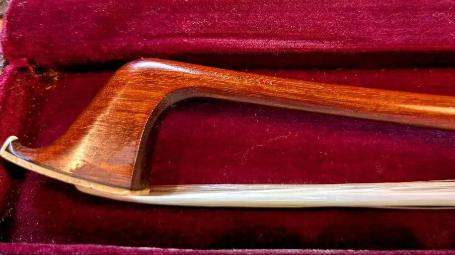 チェロ　中古弓　R.PAESOLD　ローデリッヒ・ペゾルト