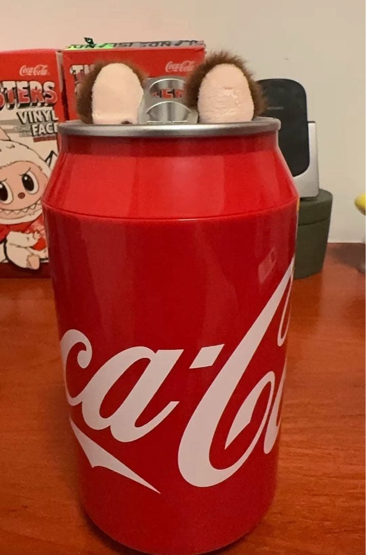 正規品 コカコーラ　ラブブ　Labubu ぬいぐるみ　シークレット