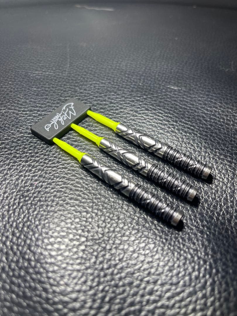 鈴木未来 TARGET ザ ミラクル G6鈴木未来モデル エスダーツ限定モデル