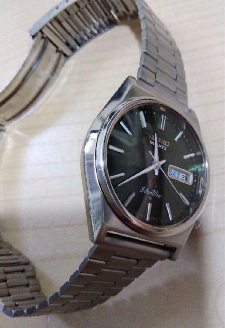 セイコー　SEIKO　シルバーウェーブ　グリーン文字盤　ガラス風防　電池新品