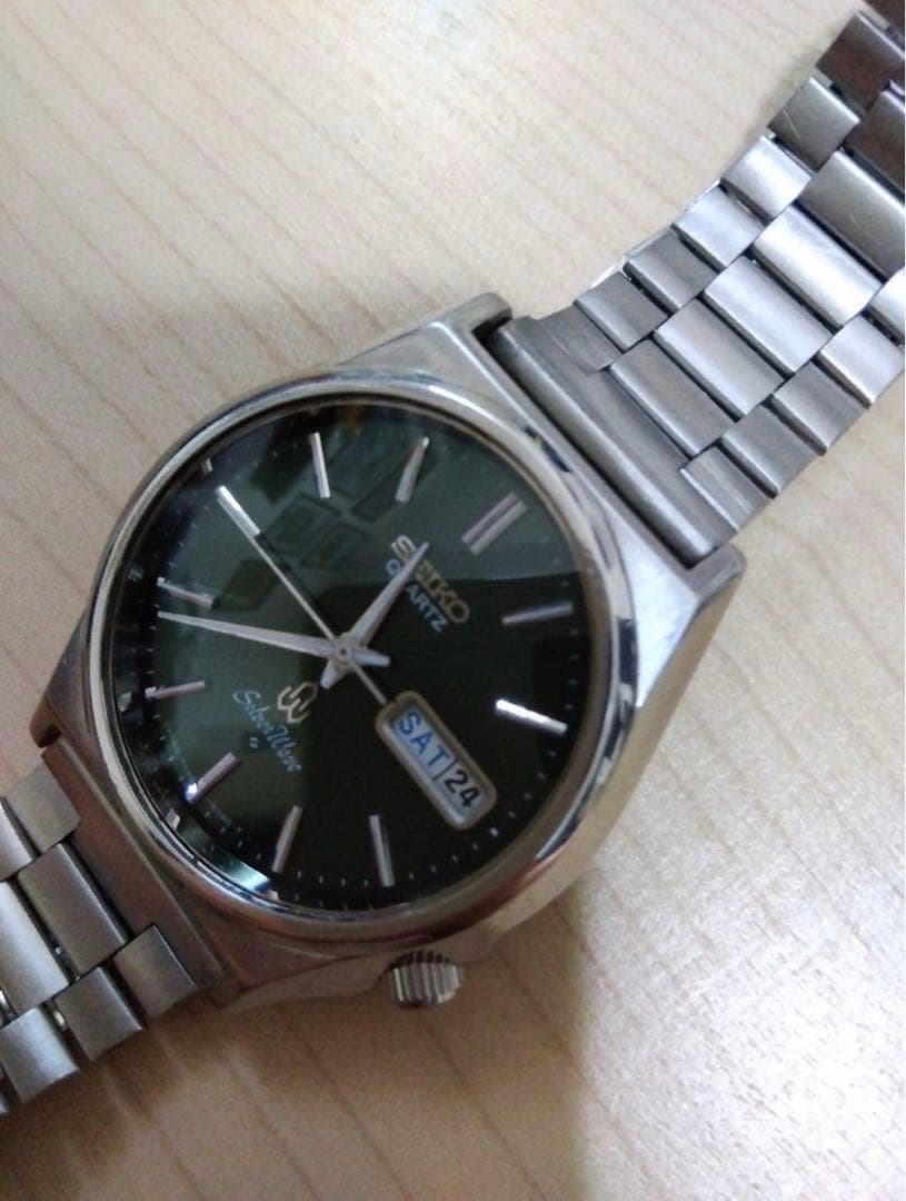 セイコー　SEIKO　シルバーウェーブ　グリーン文字盤　ガラス風防　電池新品