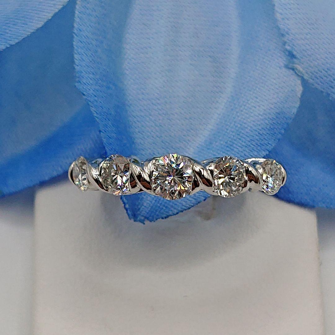 はる様1カラットUP 5粒 ツイスト天然ダイヤモンドリング エタニティPt900