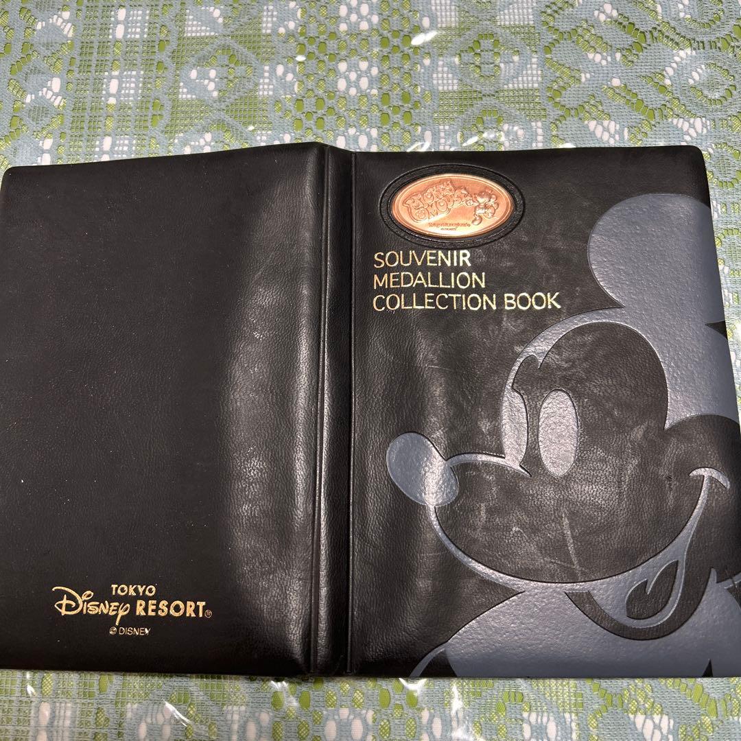 東京ディズニーリゾート メダリオンコレクションブック