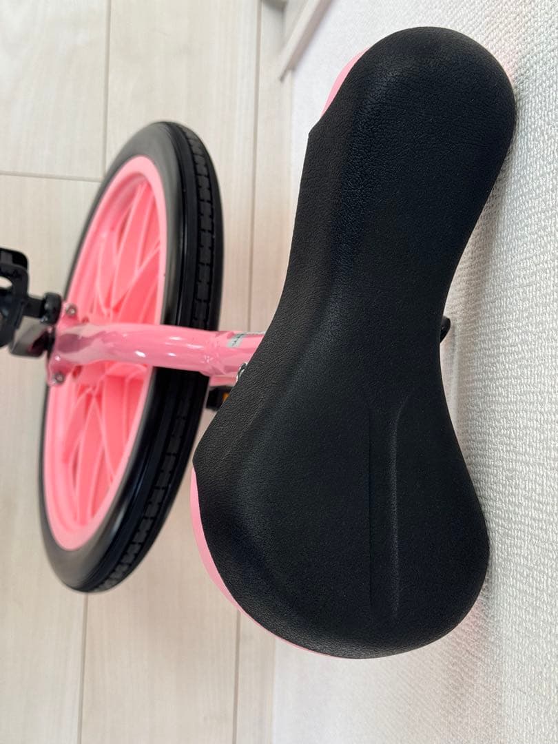 【ほぼ新品】TOEI LIGHT 一輪車 16インチ ピンク ノーパンクタイヤ