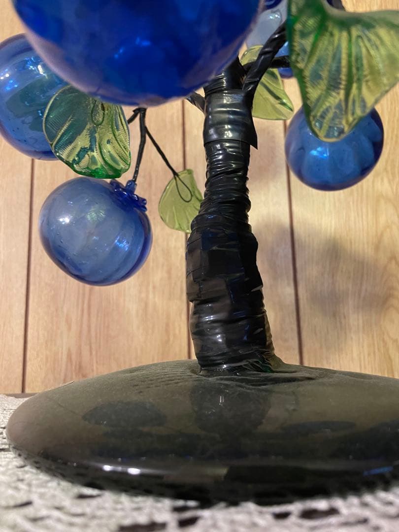 沖縄吹きガラス 青色ガラス果実の装飾木