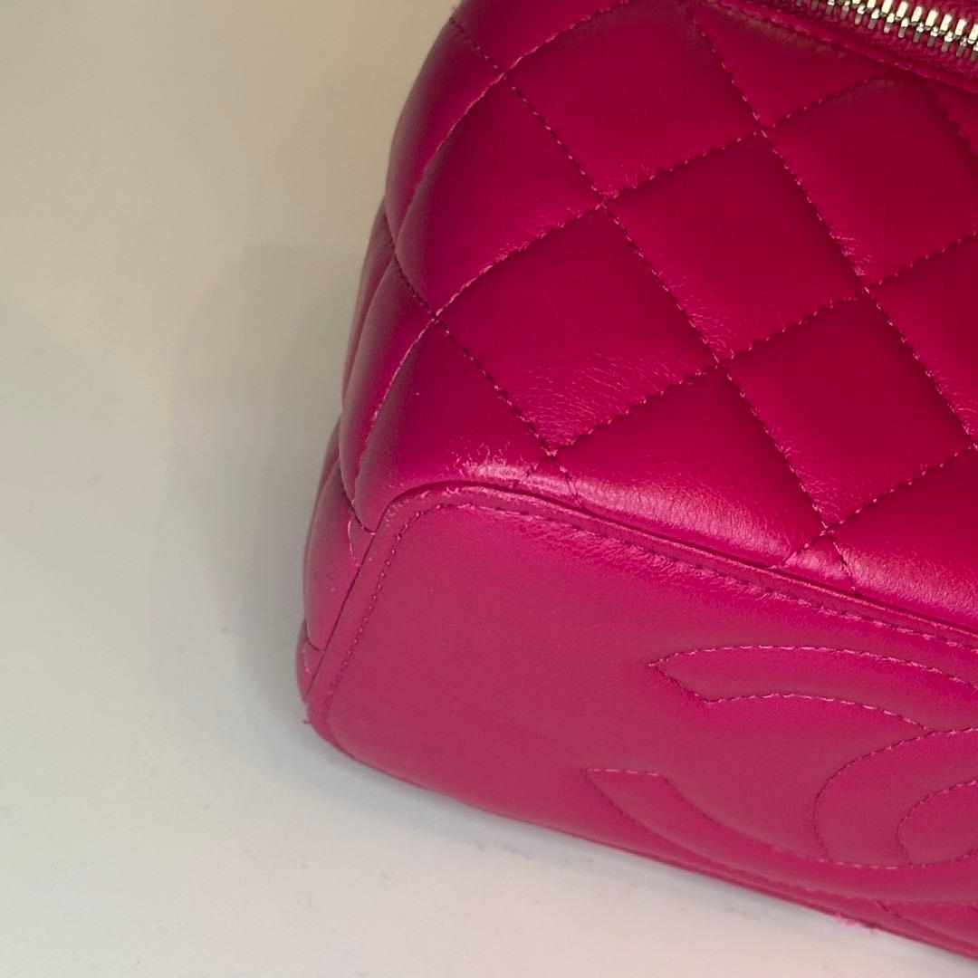 【希少】CHANEL ピンクレザーショルダーバッグ
