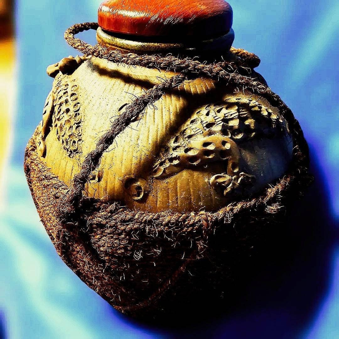 泡盛古酒壺・ 古酒造り用・シュロ縄巻き空壺 ・蓋つき