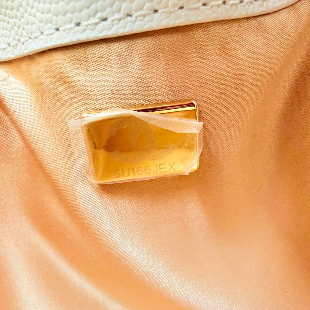 CHANEL キルティング ショルダーバッグ