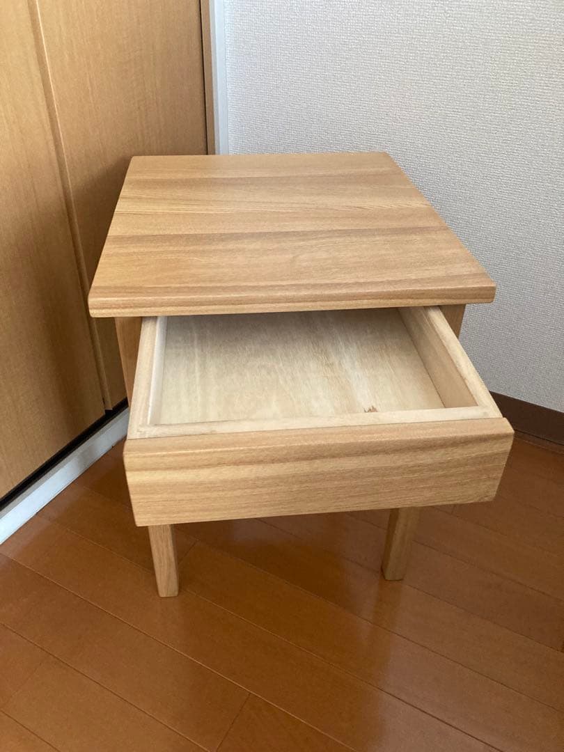 無印良品】タモ無垢材サイドテーブル 引き出し付き - メルカリ