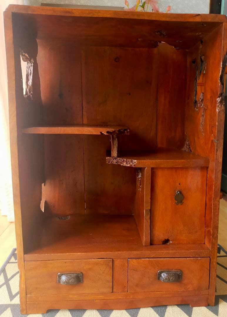 値下げしました! アンティーク家具 荒々しさが、魅力の 木製家具 引き出し付き 値下げしました! アンティーク家具 荒々しさが、魅力の 木製家具