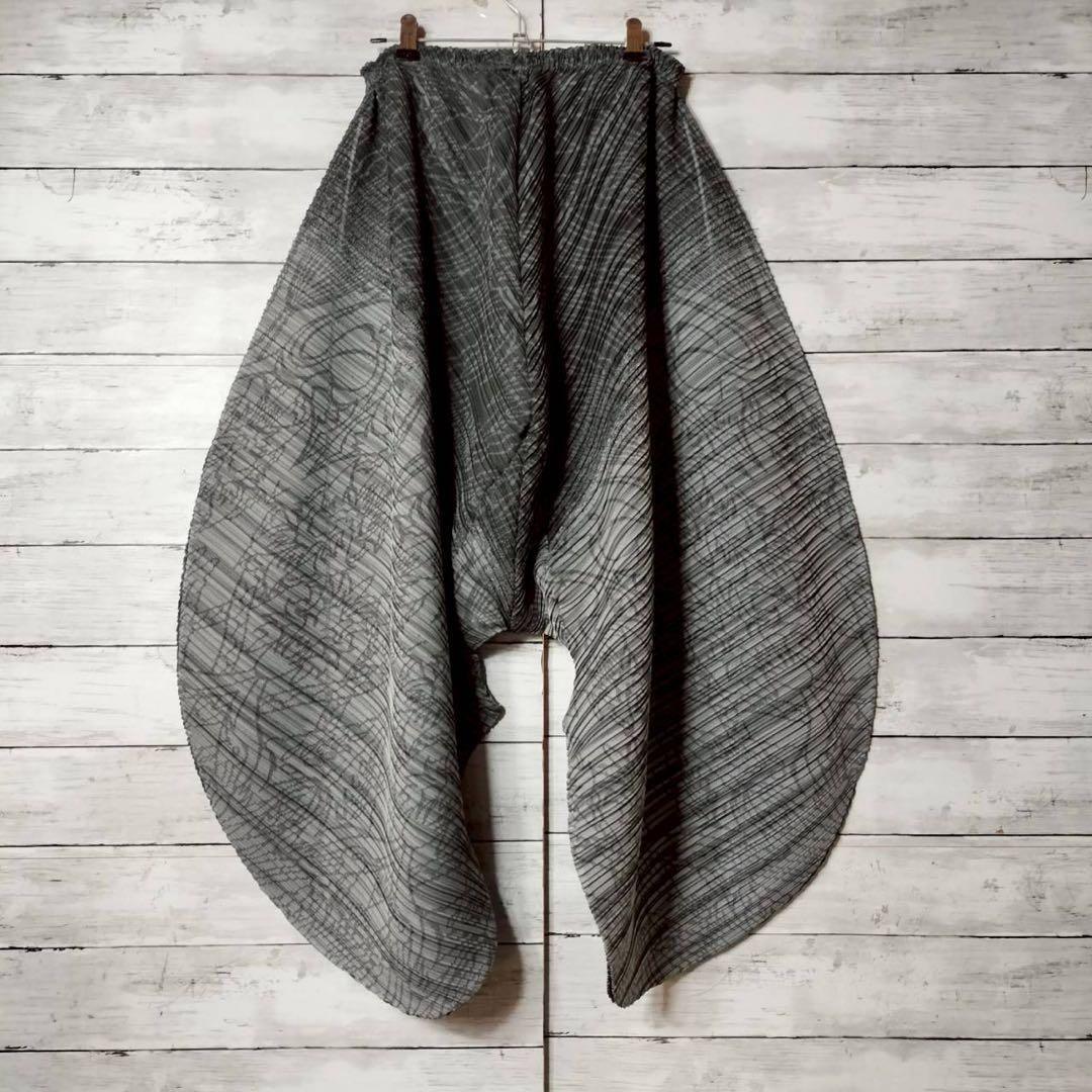 希少なサンプル品 プリーツプリーズ イッセイミヤケ サルエルパンツ ワイド 総柄