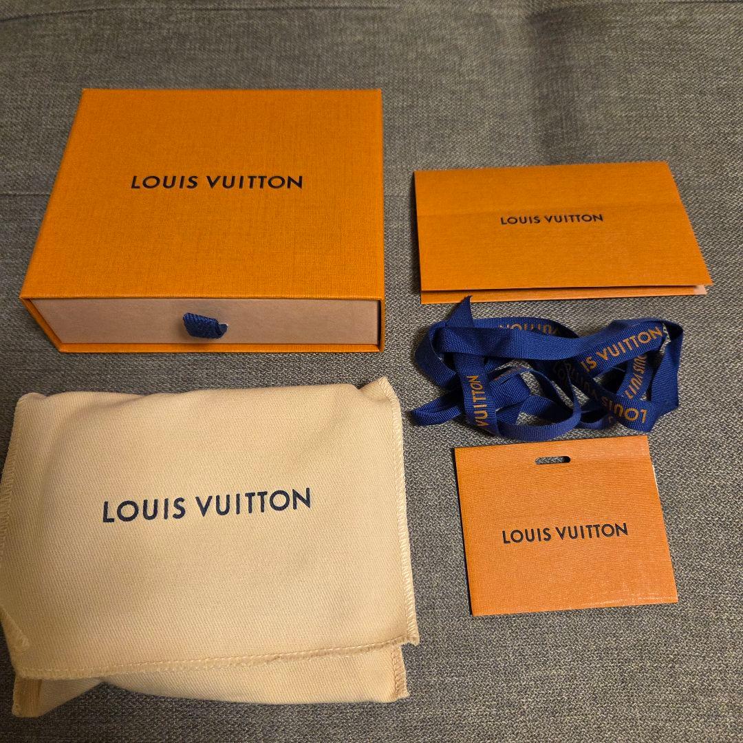 新品 ルイヴィトン ポルトモネロザリ アンプラント