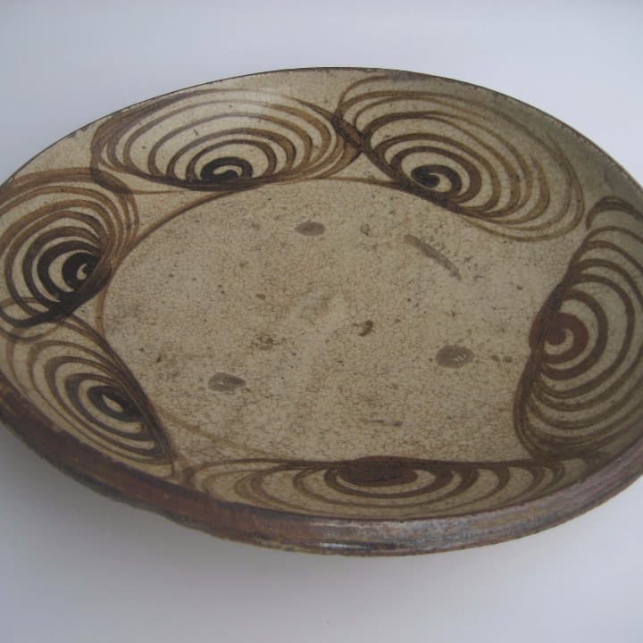 江戸時代の瀬戸の大皿「馬の目]９寸皿ー直径２６.５cm　深さ ６cm）