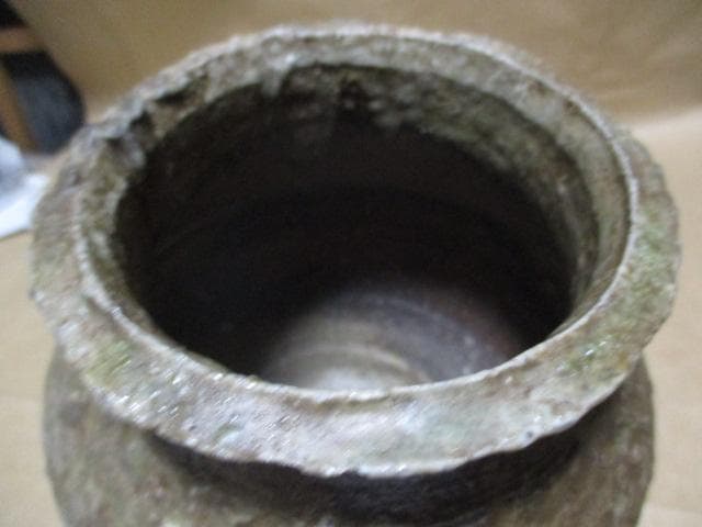 古信楽の壺　R69-2