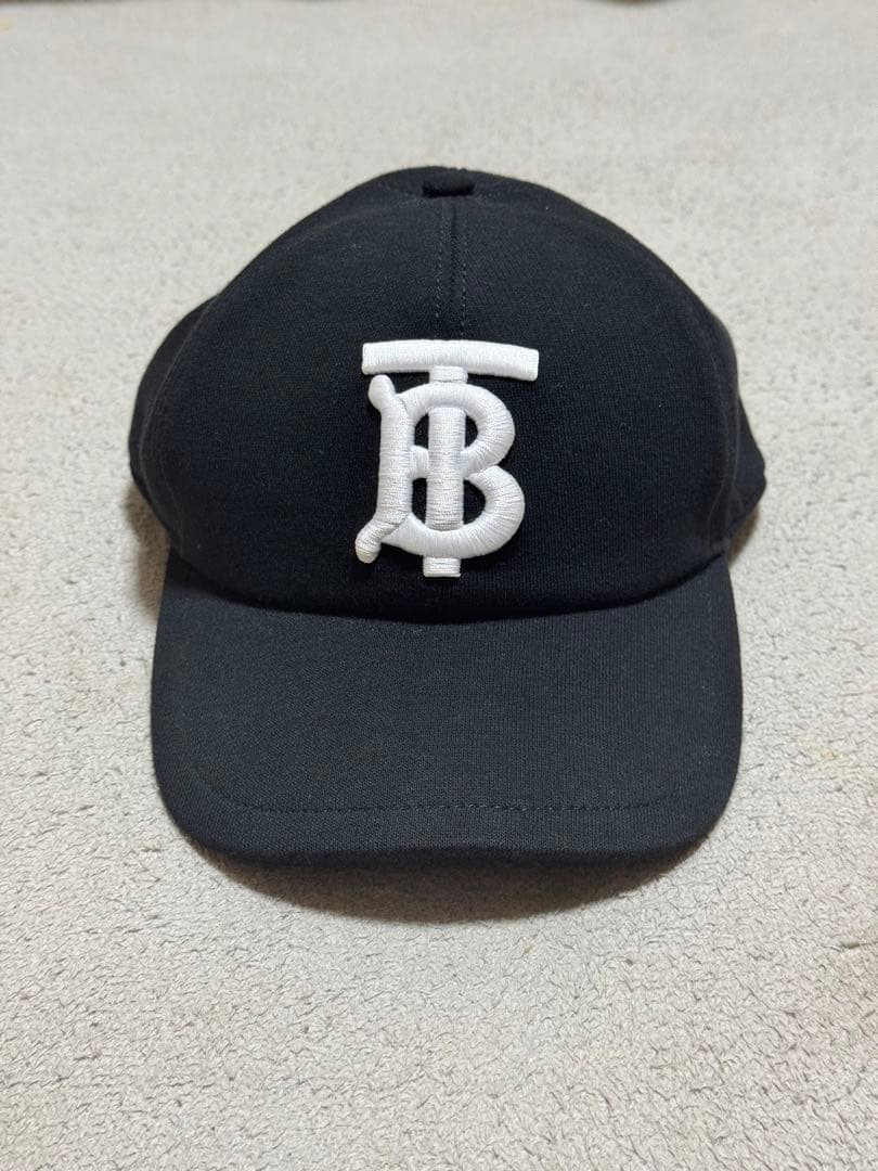 BURBERRY ベースボールキャップ Mサイズ 黒