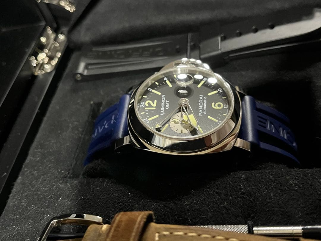 パネライ PANERAI LUMINOR GMT PAM01088