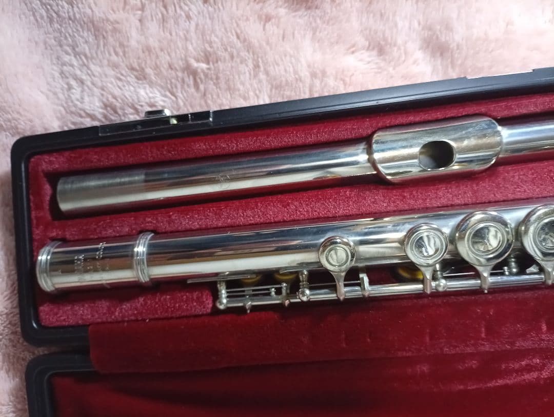 ヤマハ フルート YFL211 本体 ケース付き　Eメカ搭載