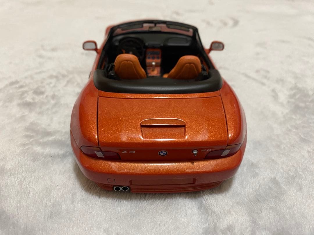 ミニカー UT BMW Z3 Series 1/18