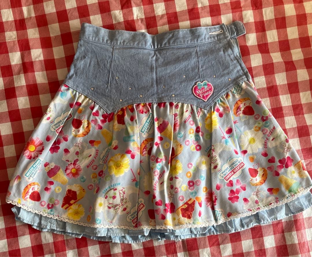 メゾピアノ❗️160㎝スカート❗️スイーツ柄❗️