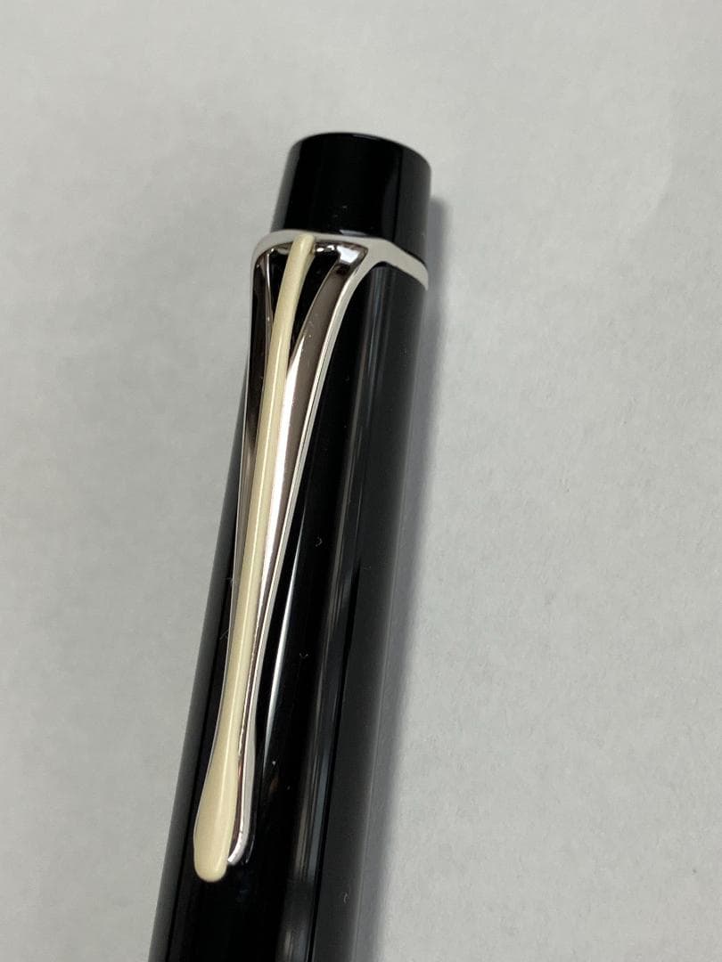 モンブランボールペン ヘルベルト・フォン・カラヤン 2003年限定