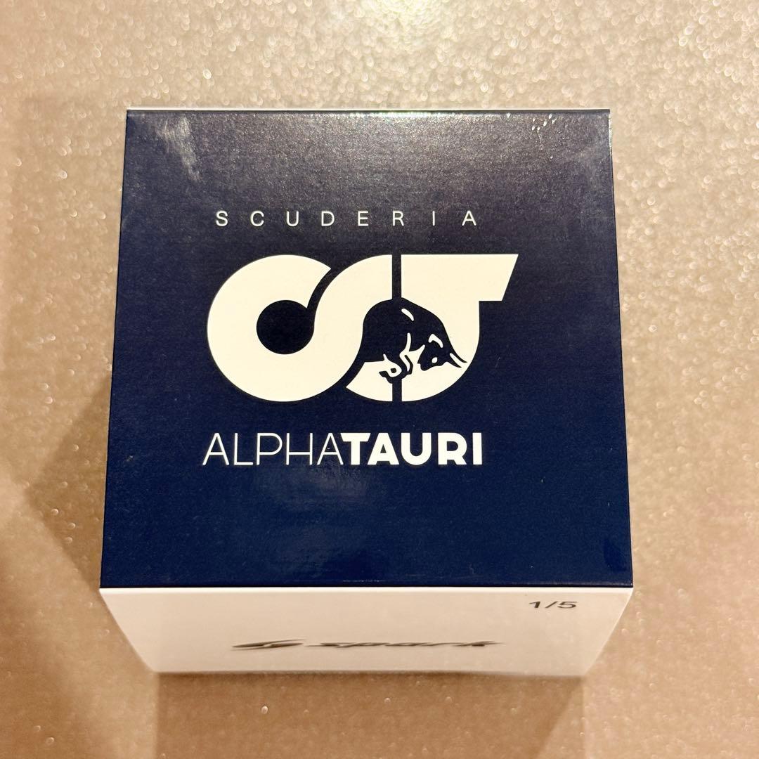 【ケース未開封】スパーク 1/5 ヘルメット 角田裕毅 2023 アルファタウリ