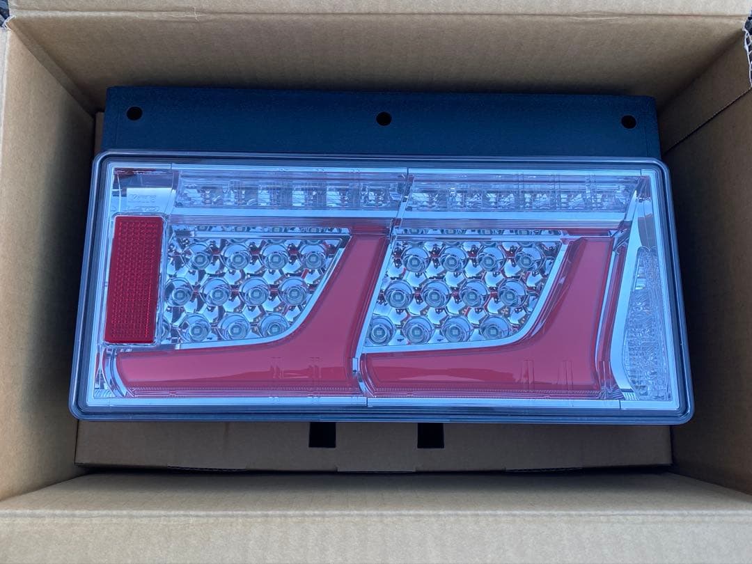 KOITO製LEDリアコンビネーションランプ シーケンシャルターンシグナル×2 楽天市場】koito テールランプ シーケンシャルの通販