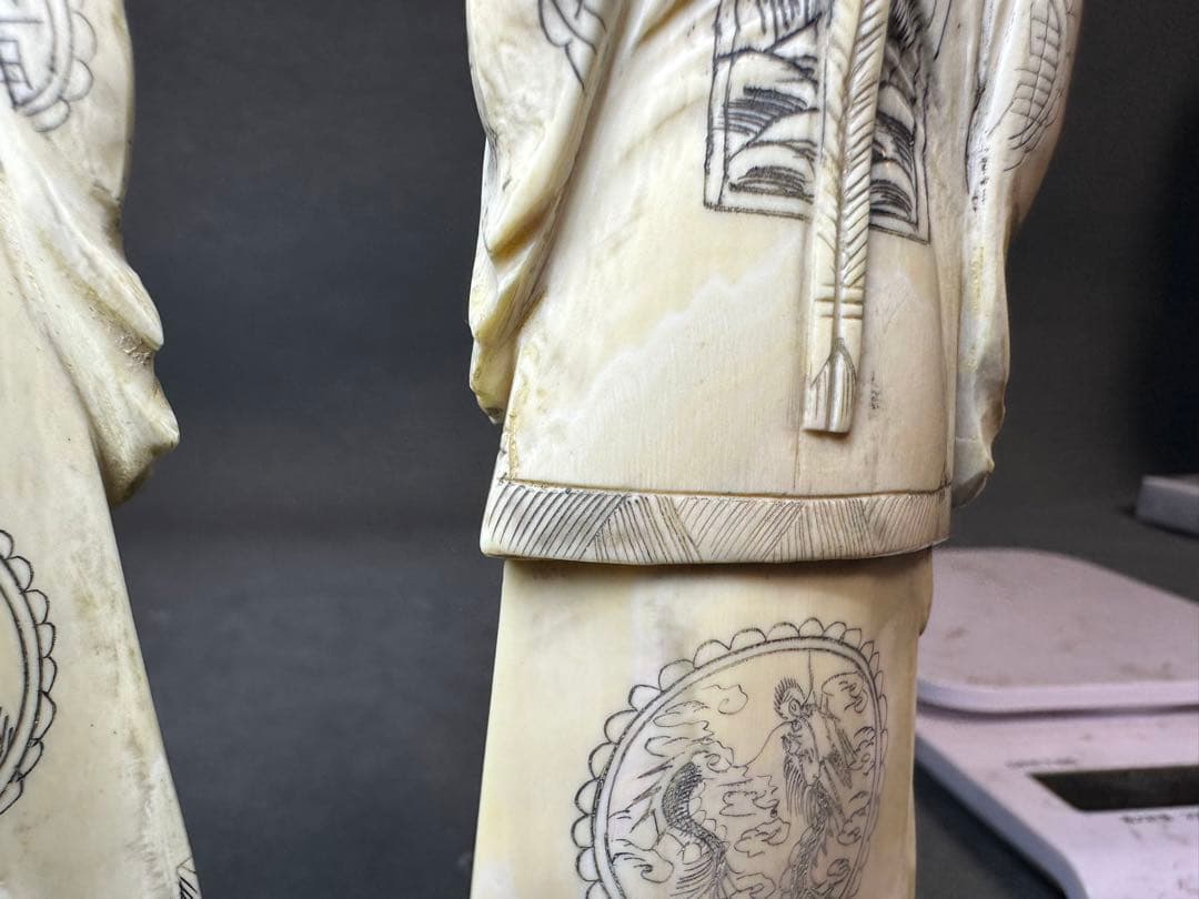 極上 中国美術 置物 唐物骨（皇帝皇后） 細密細工 天然素材 骨董