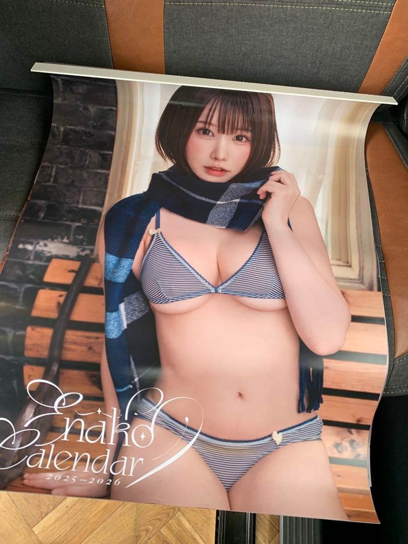えなこカレンダー 2025-2026 ポスター - メルカリ