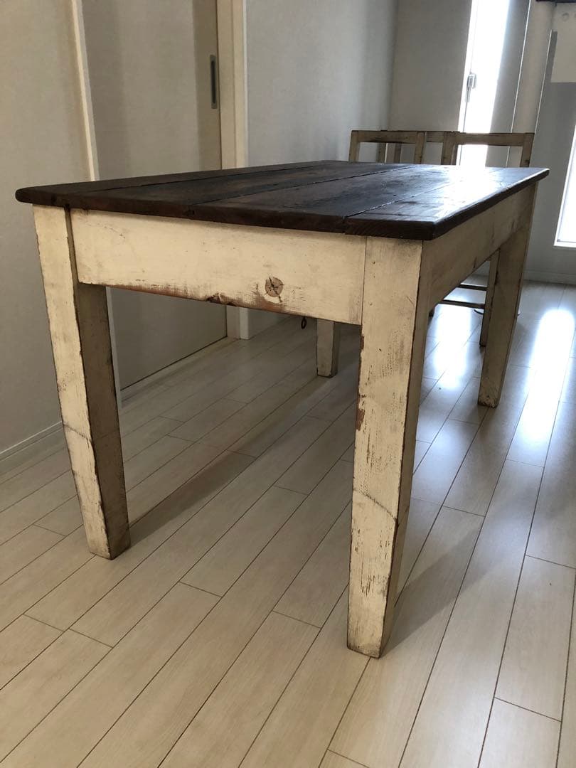 チェブ　アンティーク風家具　テーブル　パイン材