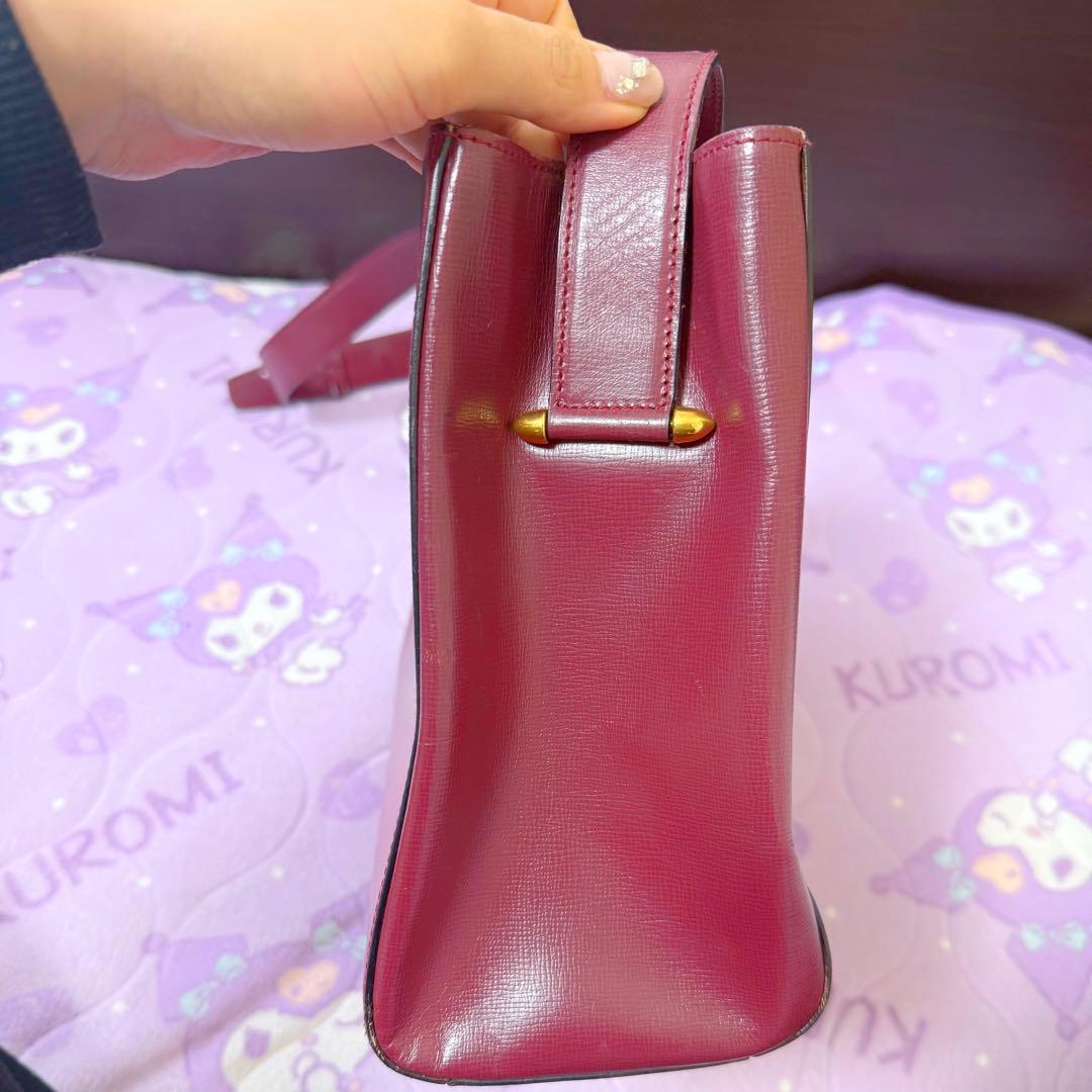 美品】カルティエショルダーバッグ／ターンロック斜め掛け A4 レザー