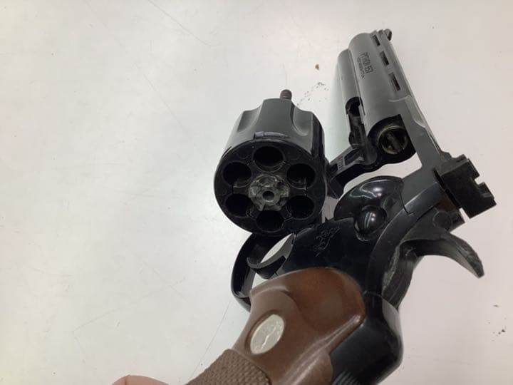 モデルガン コルト パイソン  MGC