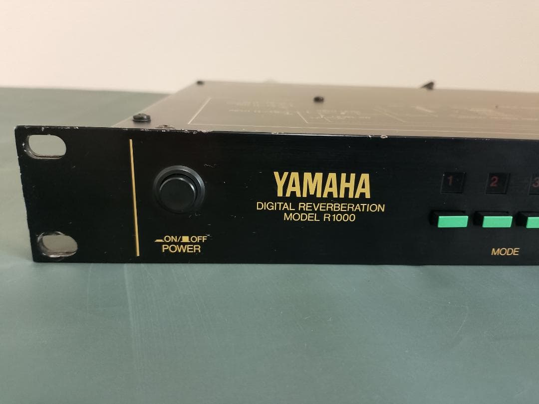 YAMAHA デジタルリバーブ R1000 (b)
