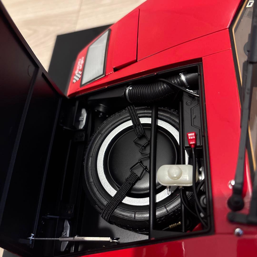 ランボルギーニ・カウンタック 1/8 ミニカー