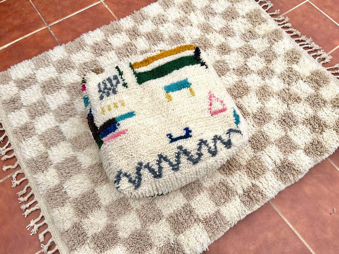 hitomi　モロッコ　アジラル　クッション　プフ　2点