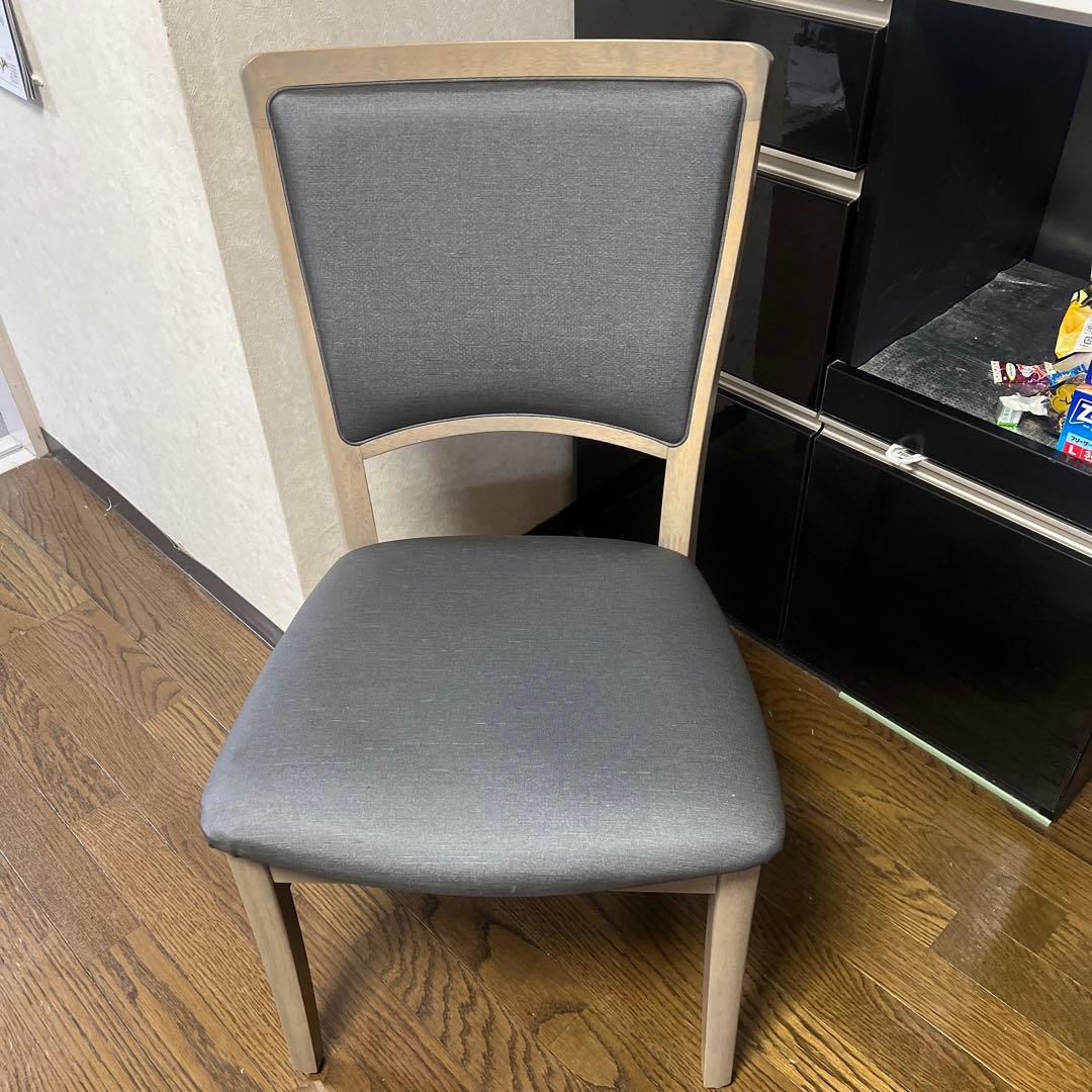 カリモクのChitano ダイニングテーブルと椅子4脚セット