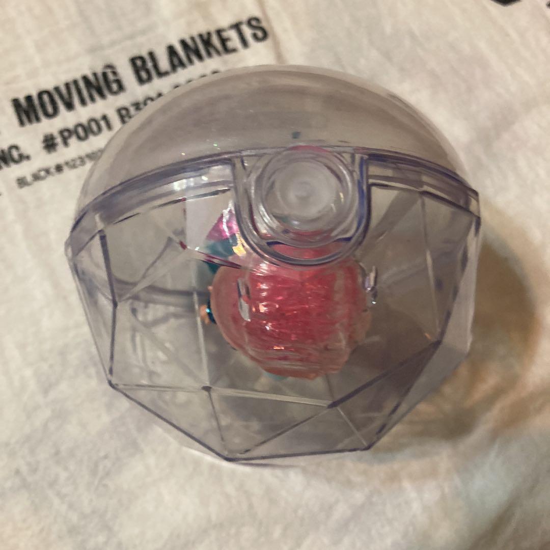 LOL サプライズ　フィギュア　ケース付き