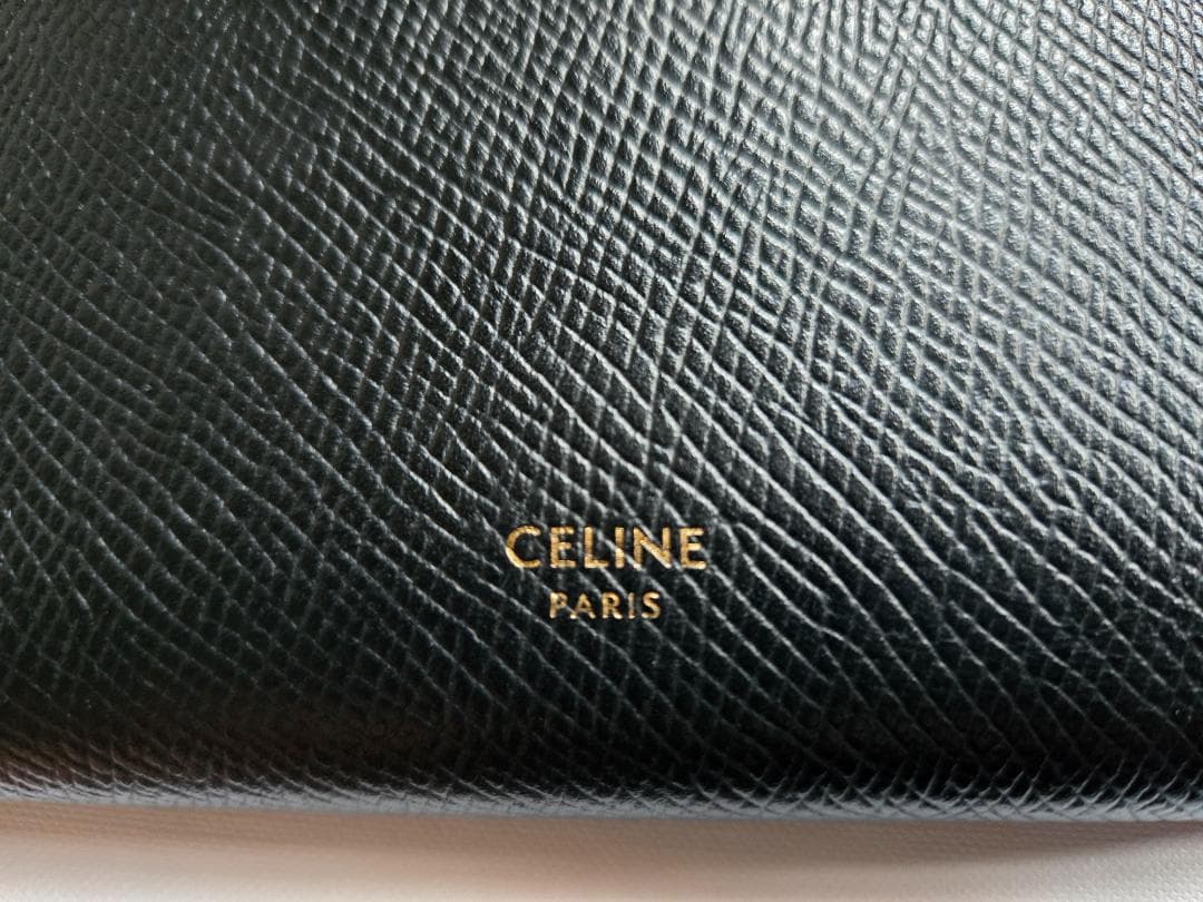 【未使用に近い】Celineセリーヌ ミディアム ストラップウォレット ブラック