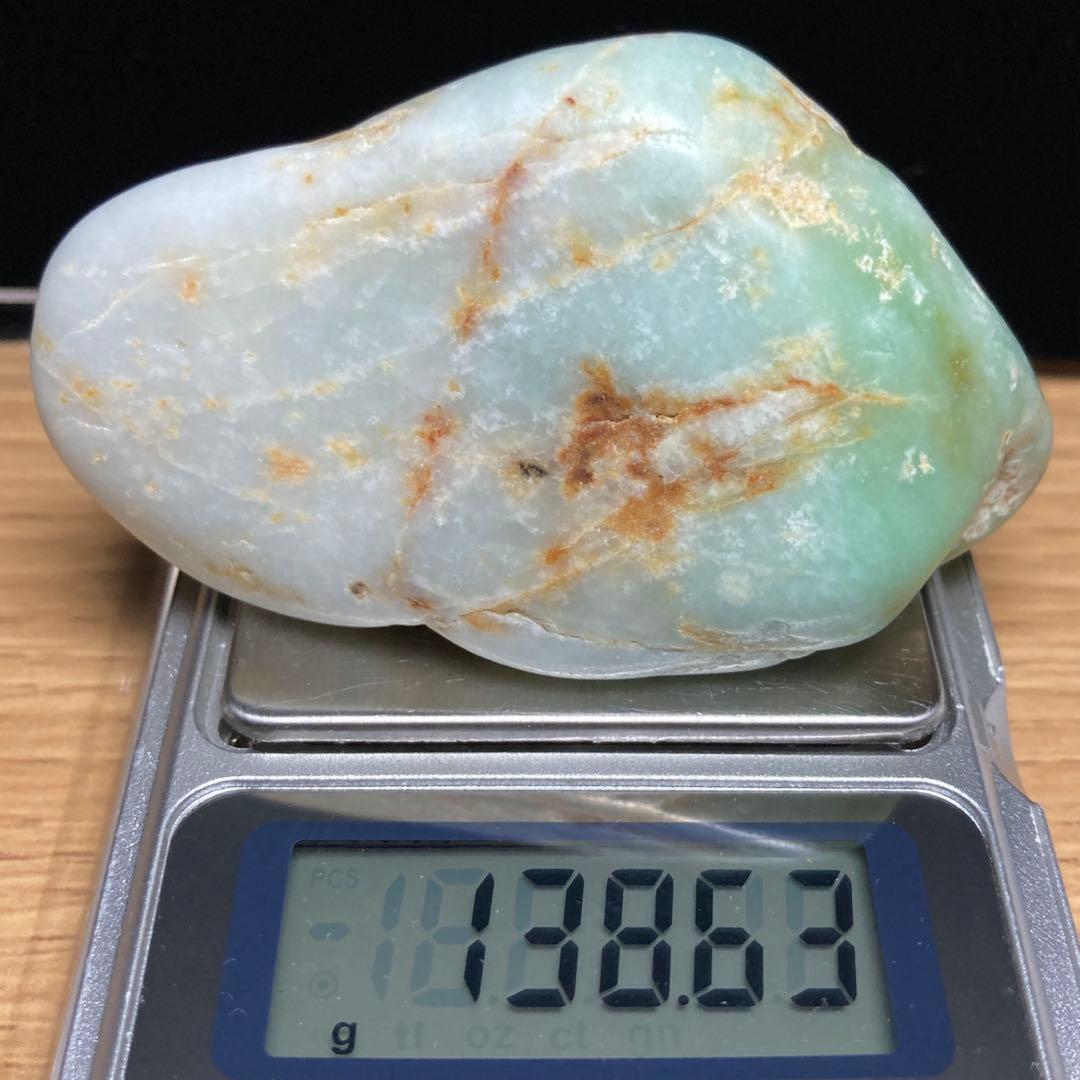 専用品　糸魚川翡翠　ロウカン質 翡翠　海石　海ヤケ×海ズレ　原石　138.6ｇ