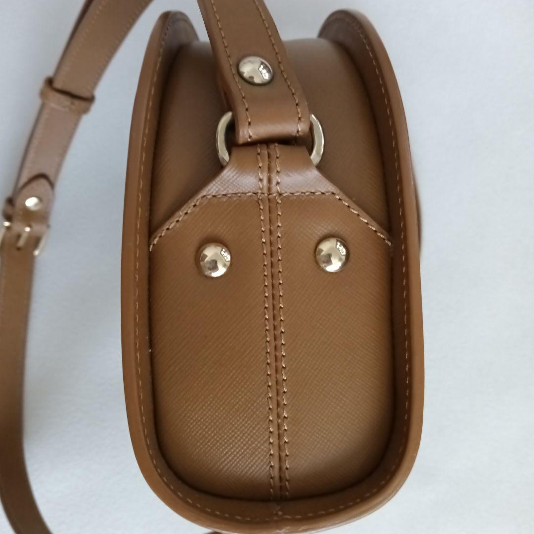 A.P.C. ベージュキャメル　ハーフムーン ショルダーバッグ　美品