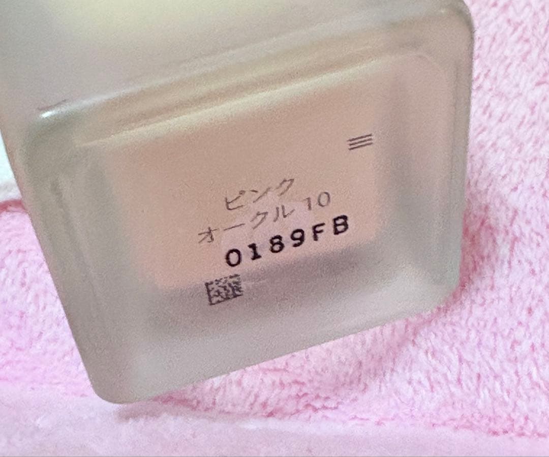 クレ・ド・ポー ボーテ　タンフリュイドエクラ マット ピンクオークル10