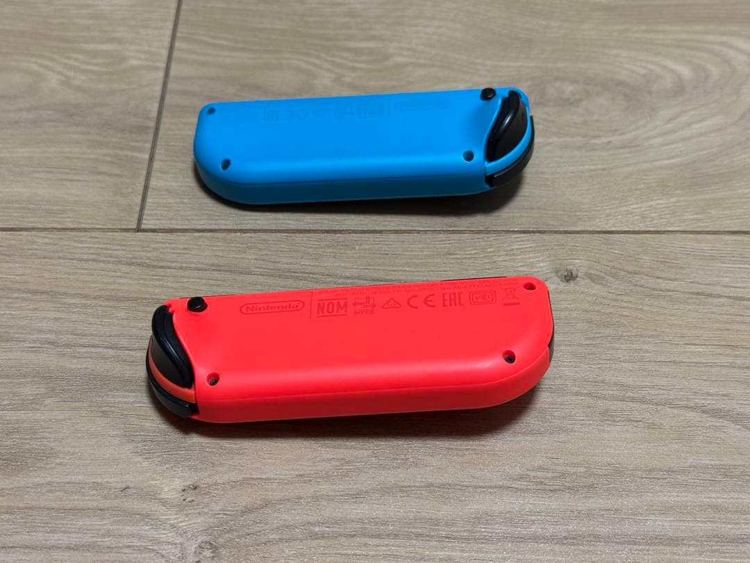 スイッチ本体＋マイクロSDカード128GB＋純正キャリングケース