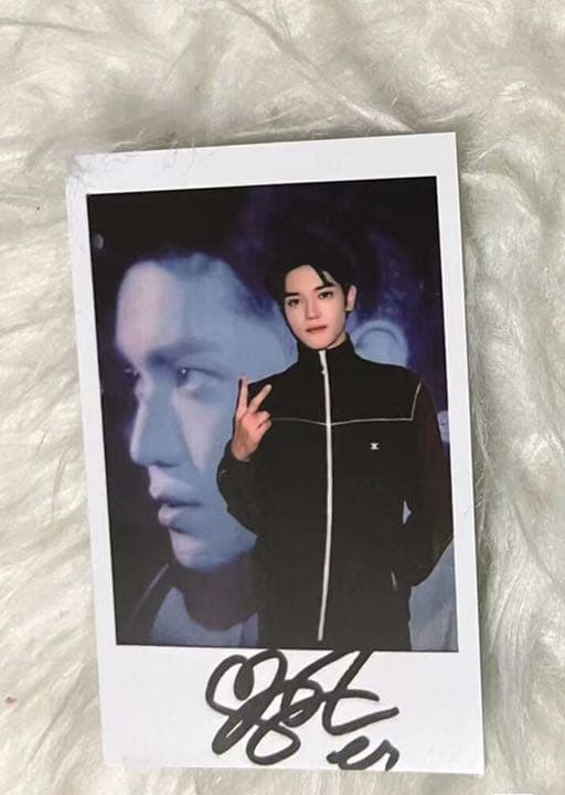 テヨン　ポラロイド テヨン ポラロイド テヨン ポラロイド The Zeztz Camera also contains