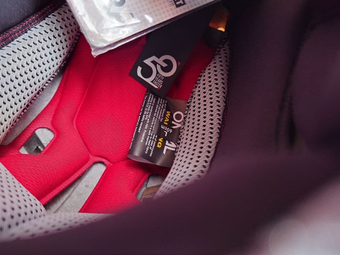 ゆ*ー様 難あり新品未使用 O'NEAL SIERRA オニール シエラ ヘルメ