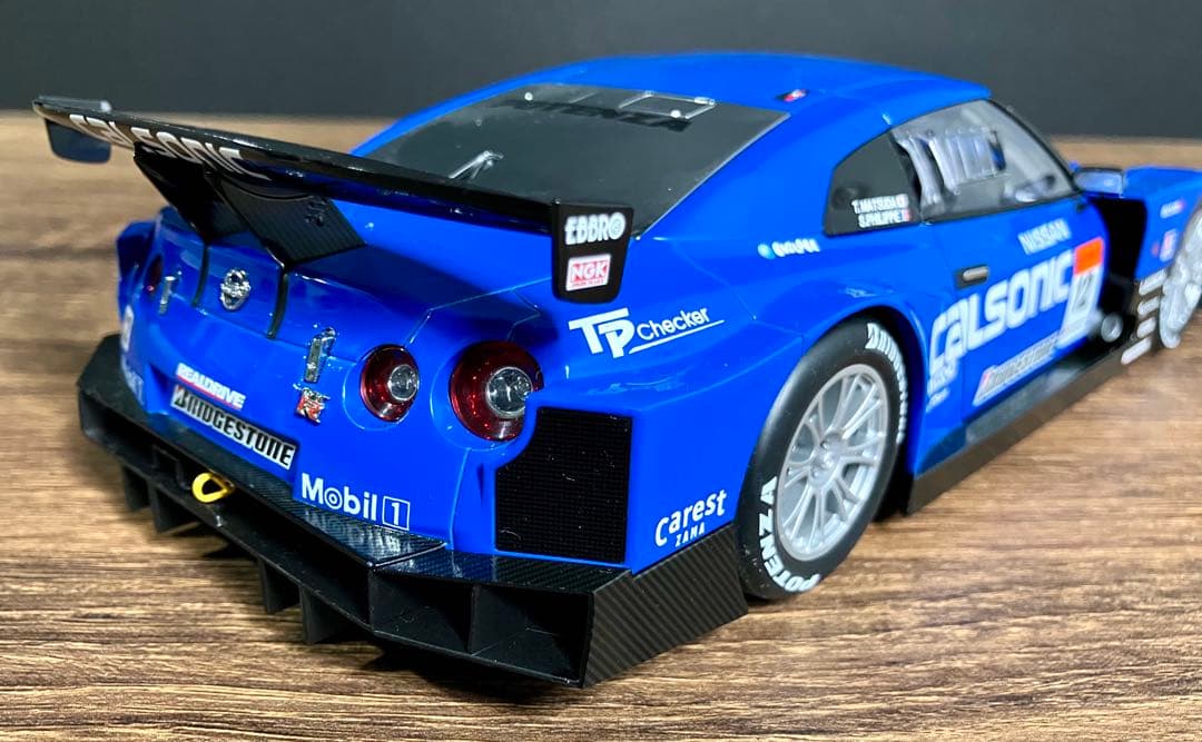 オートアート Nissan Calsonic GT-R R12 1/18 - メルカリ