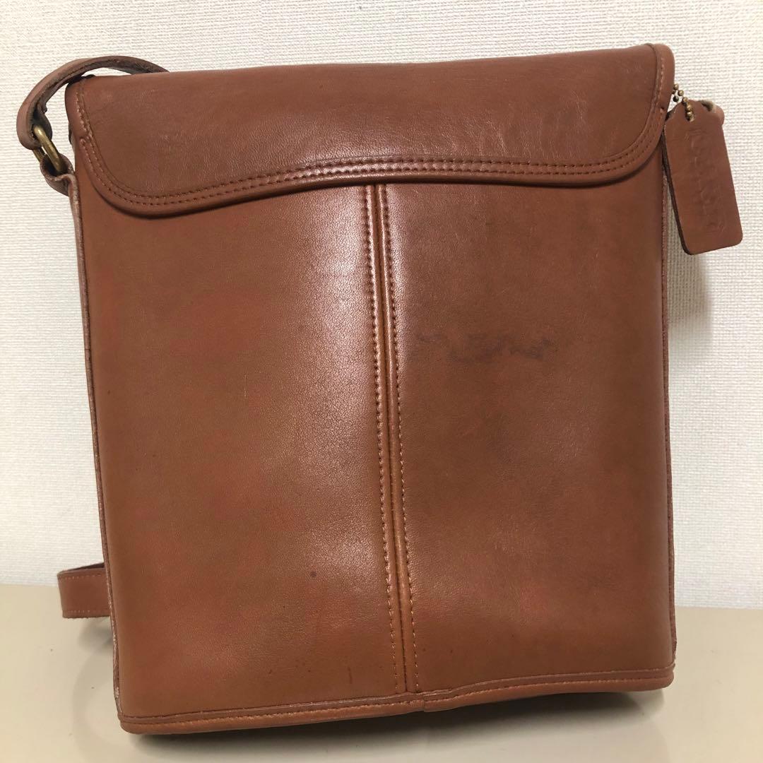 COACH ショルダーバッグ クロスボディ バケツ型 レザー 茶色　ターンロック