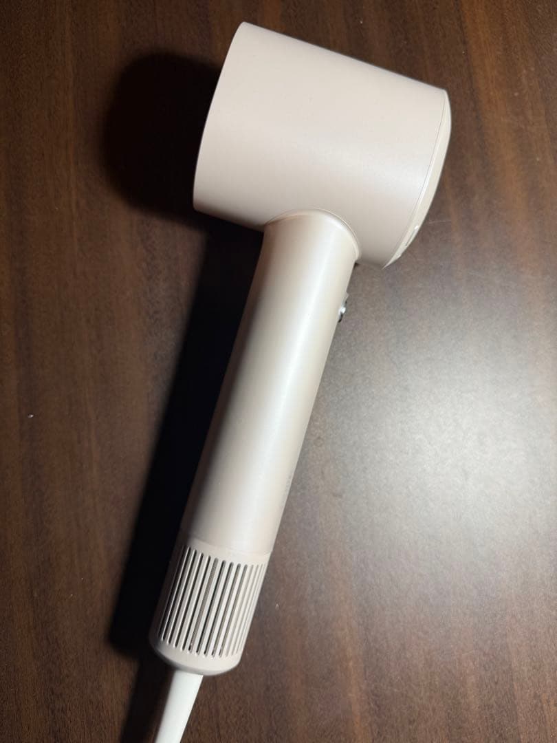 【使用わずか】ニトリ うるおい美髪ドライヤー NL701MO