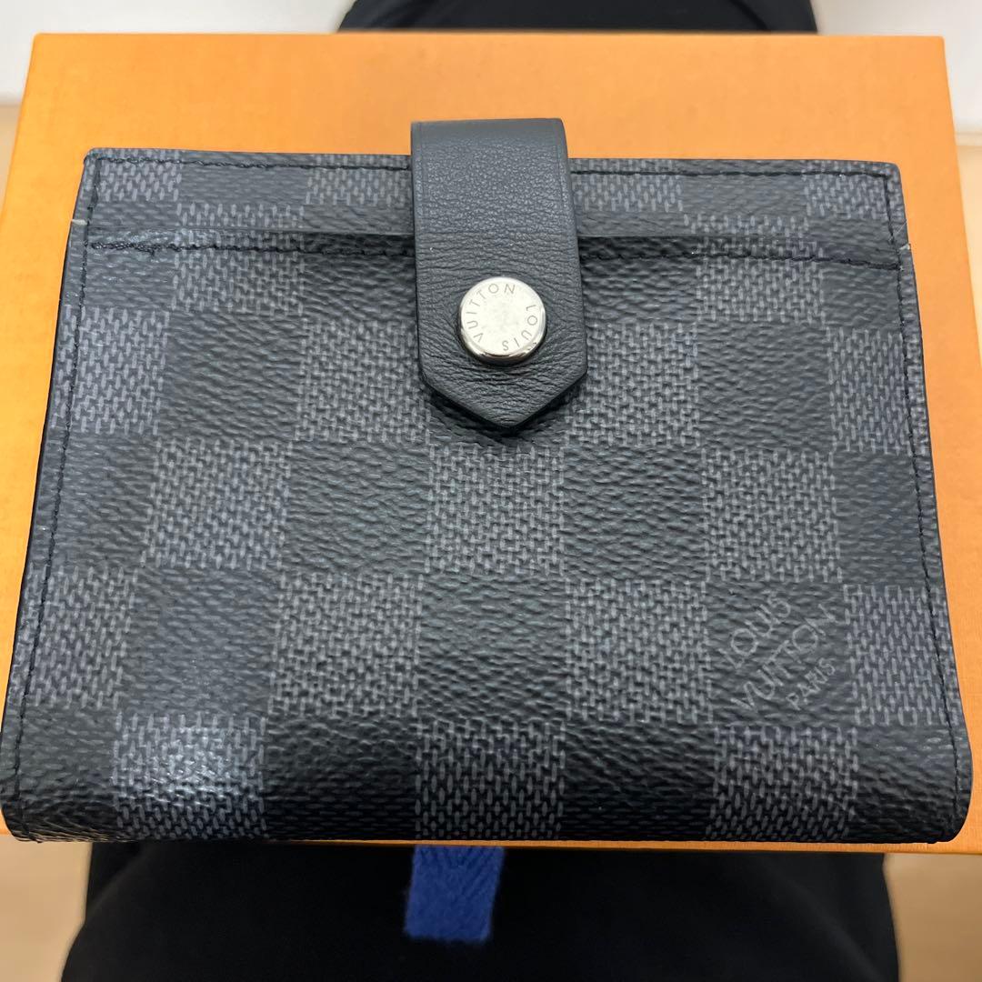 美品ルイヴィトン ミュルティ・ポルトカルト N60451 ダミエ　コンパクト財布