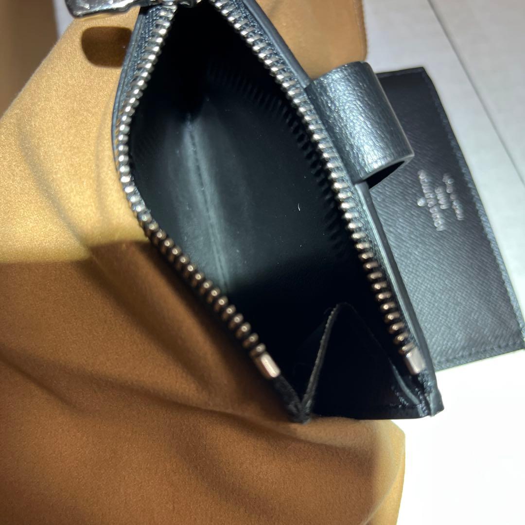 美品ルイヴィトン ミュルティ・ポルトカルト N60451 ダミエ　コンパクト財布