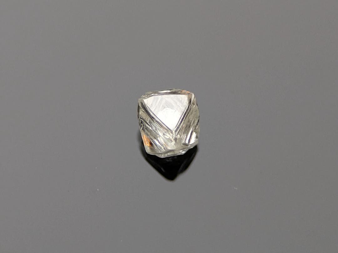 蛍光ダイヤモンド原石4色セット 計0.361カラット ボツワナ産